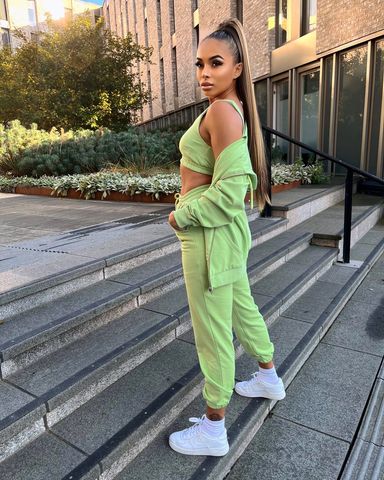 Christmas watts that trend wtt dresses womens fashion latest trends oh polly boohoo pretty little thing models influencers outfits gym wear jumpsuits coords two piece sets womens clothing