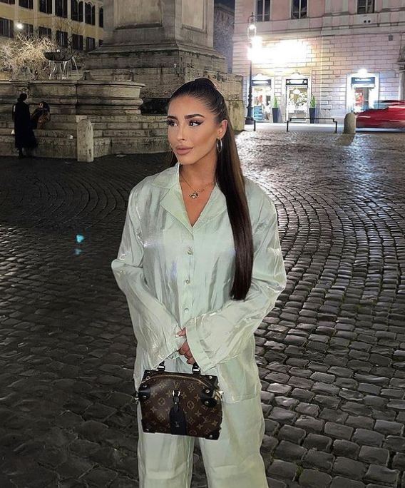 Christmas watts that trend wtt dresses womens fashion latest trends oh polly boohoo pretty little thing models influencers outfits gym wear jumpsuits coords two piece sets womens clothing