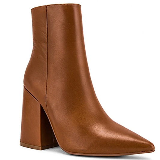 Pointed Toe Heeled Boots in Camel