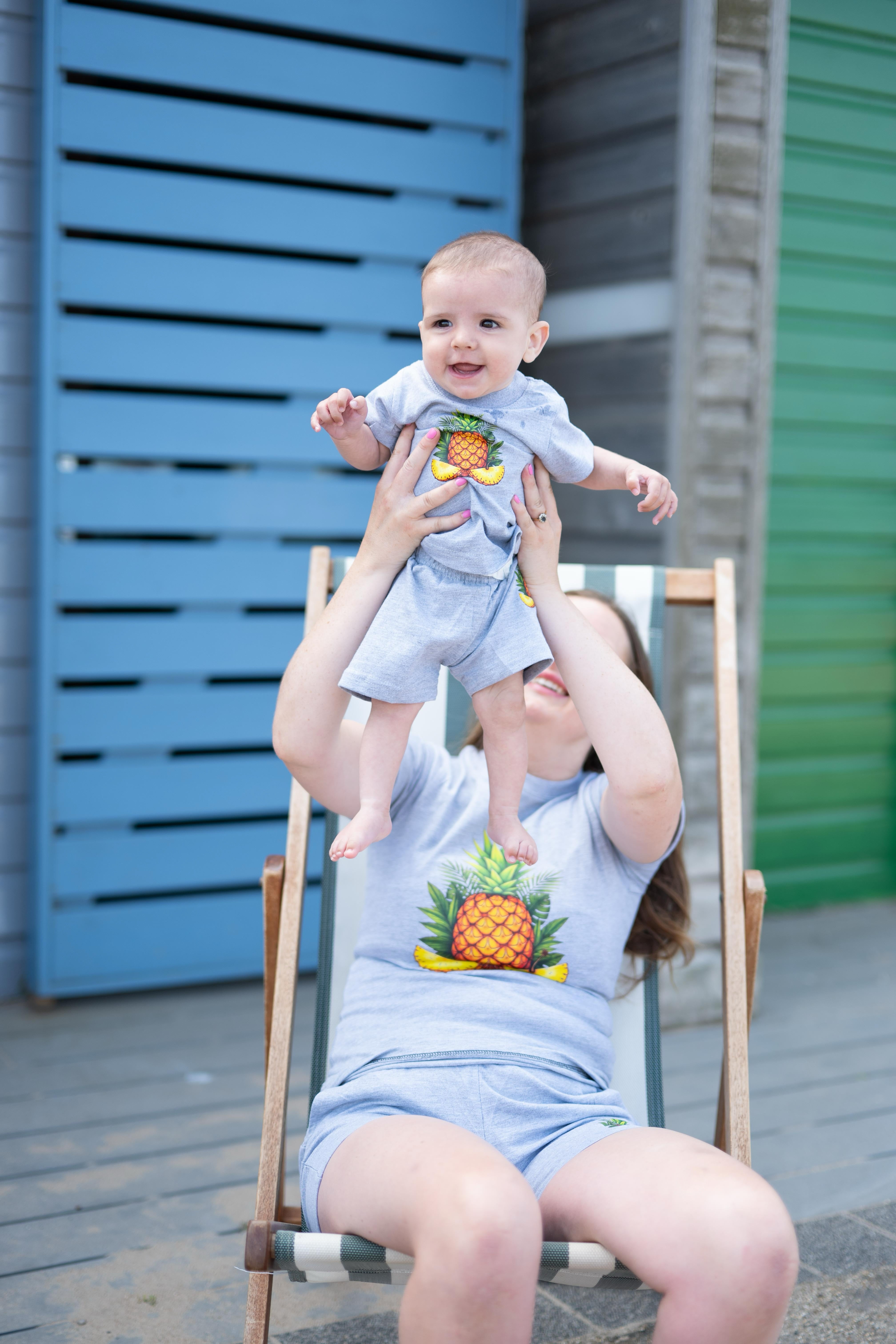Grey Pineapple T-Shirt - Women