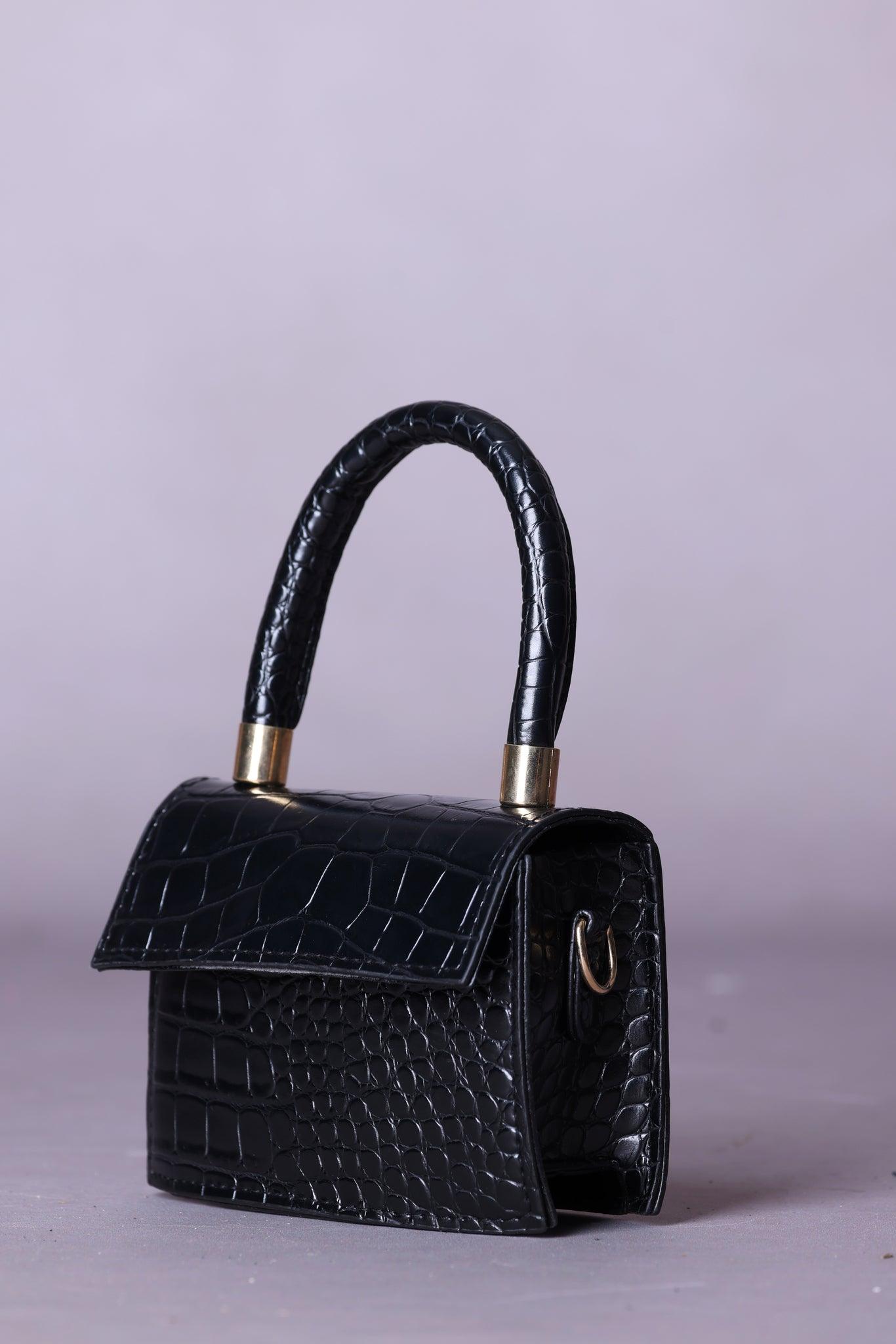 Mini Bag in Black - watts that trend