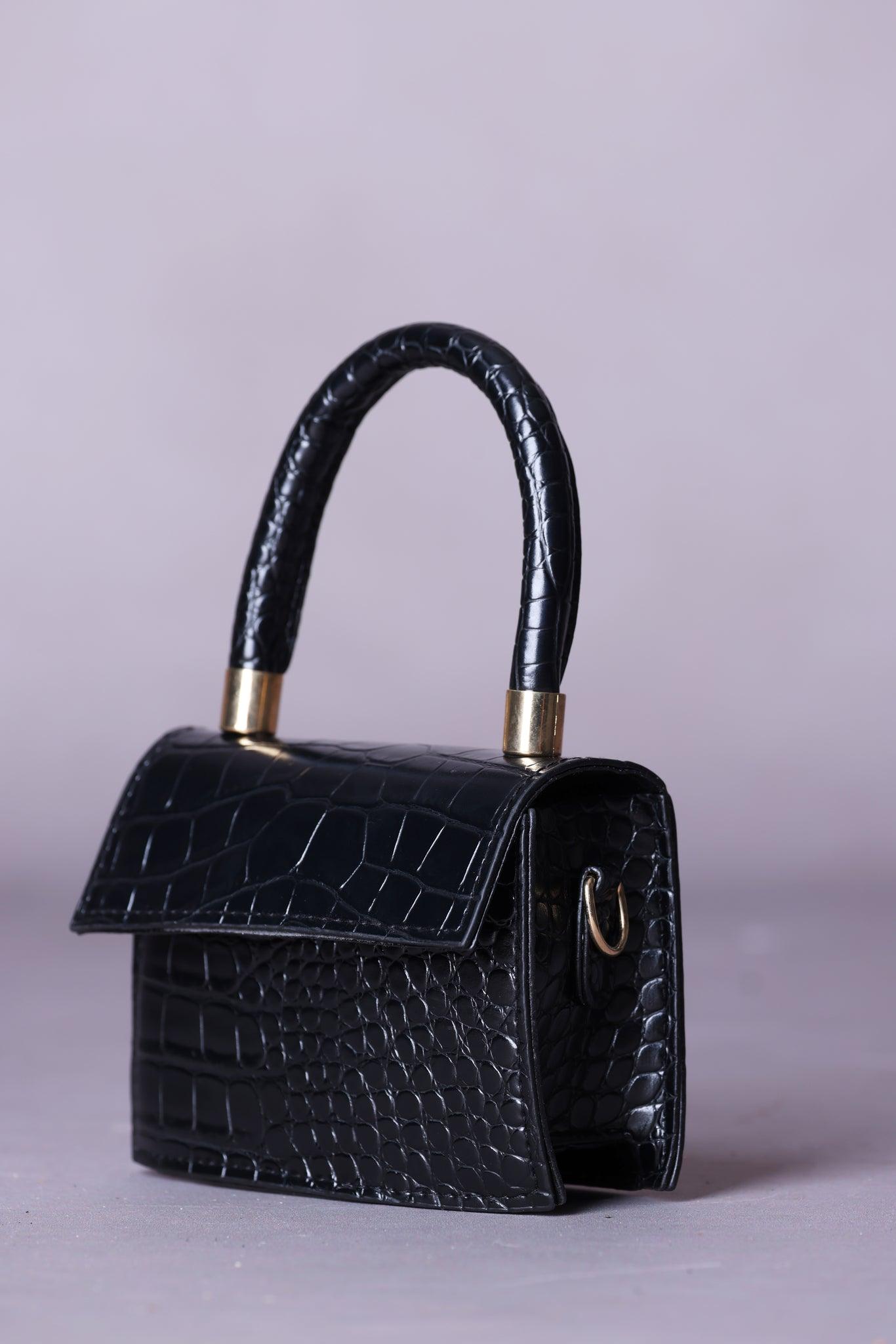 Mini Bag in Black - watts that trend